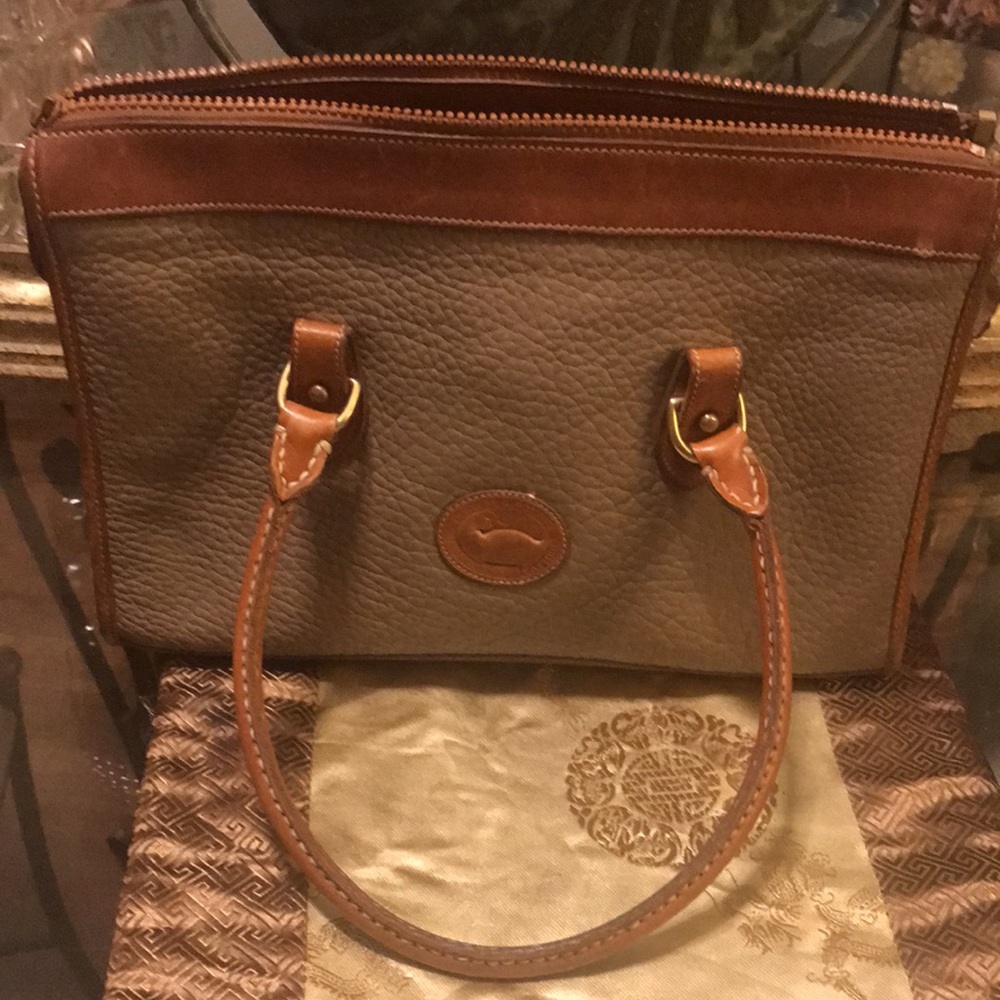 🥰💯🥰💯 vintage Dooney & Bourke!!! What A Bag💕Genuine Pebble Leather! - Picture 14 of 15